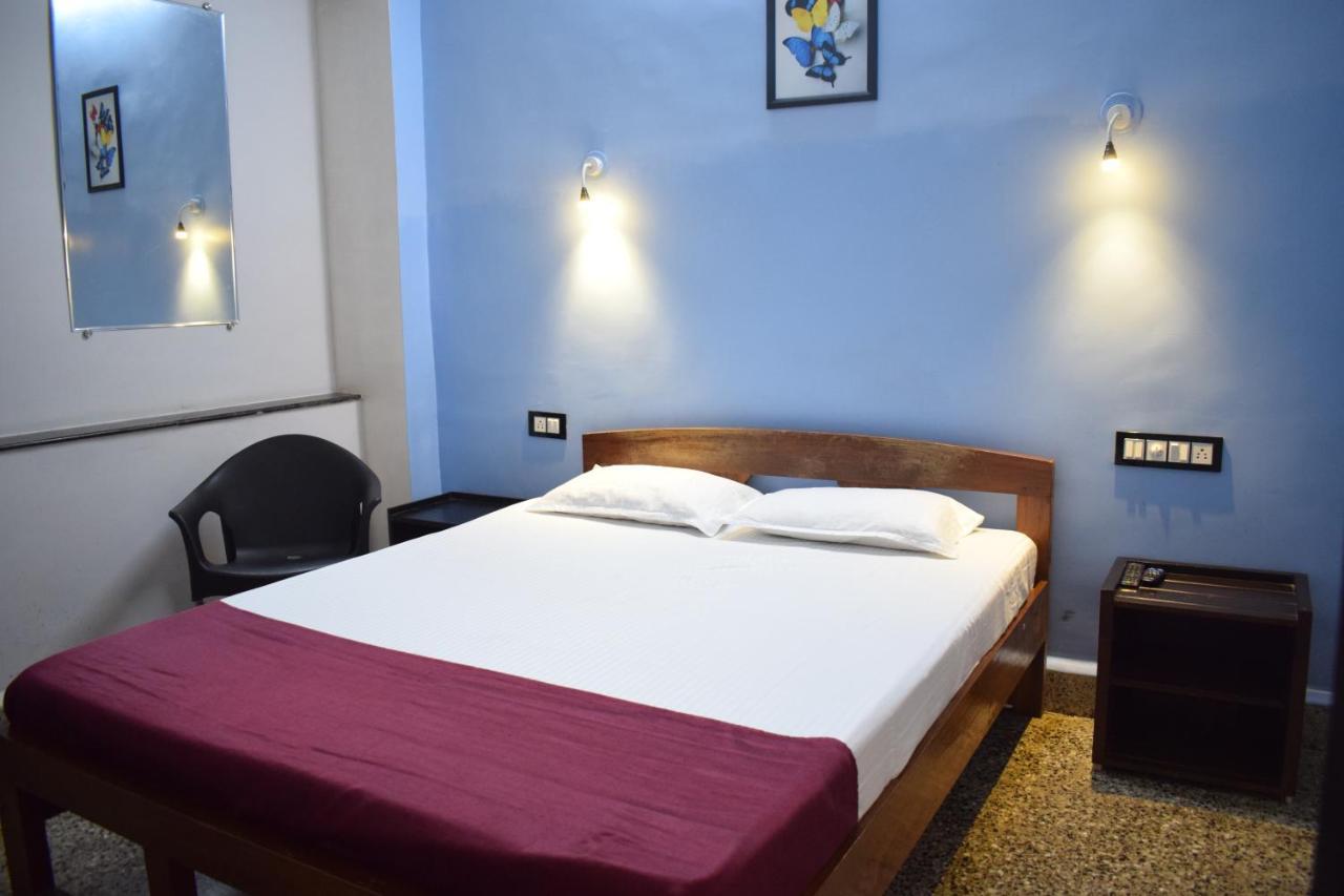 Sanrit Hotel Гоа Екстер'єр фото
