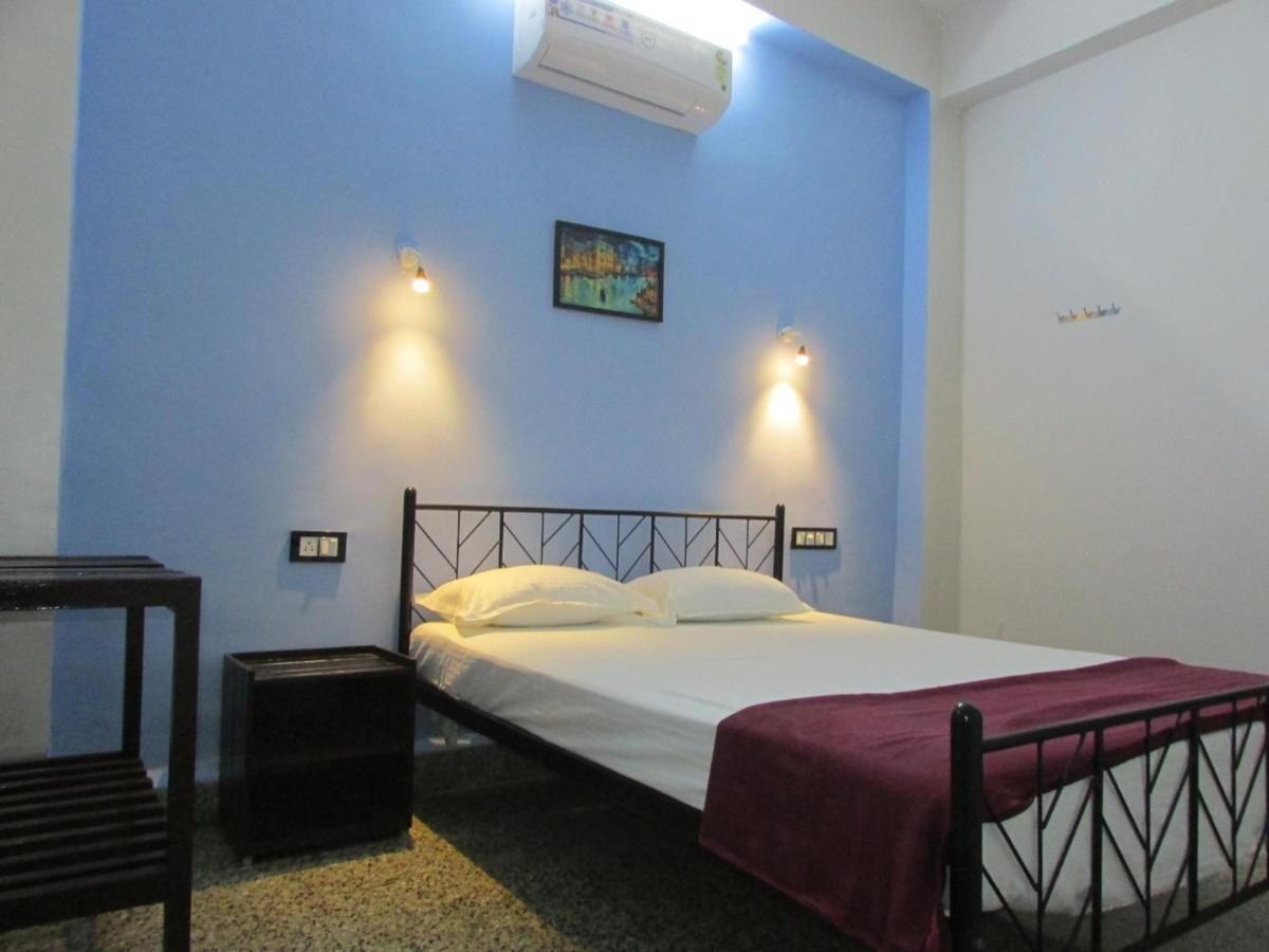Sanrit Hotel Гоа Екстер'єр фото
