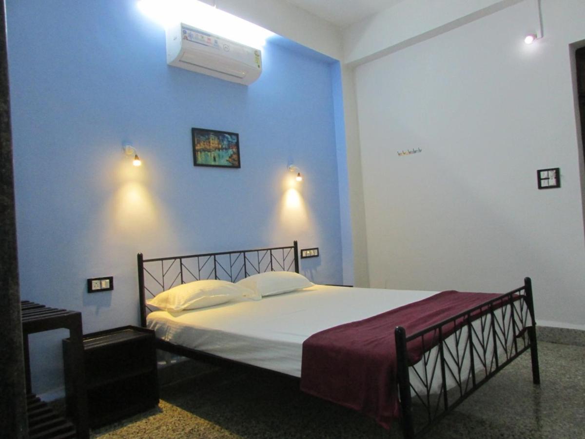 Sanrit Hotel Гоа Екстер'єр фото