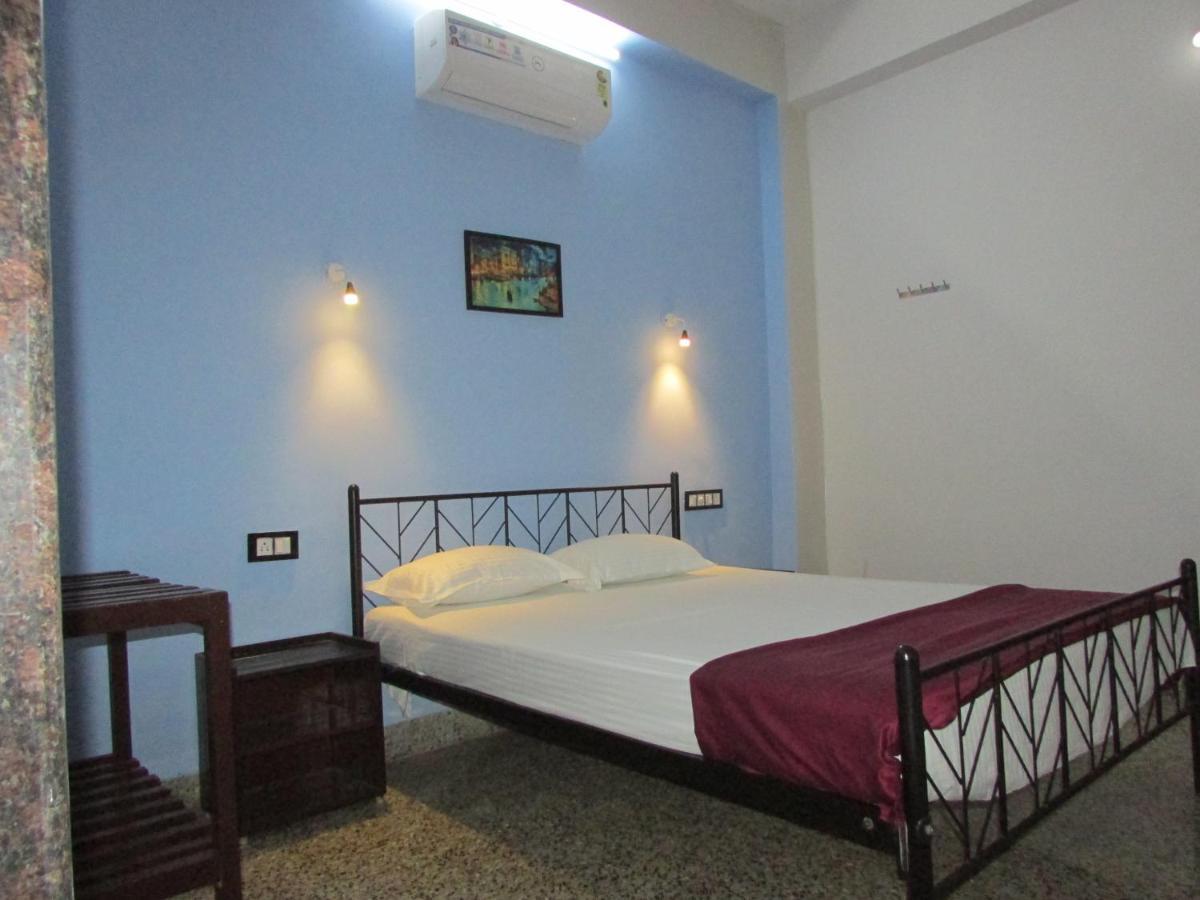 Sanrit Hotel Гоа Екстер'єр фото